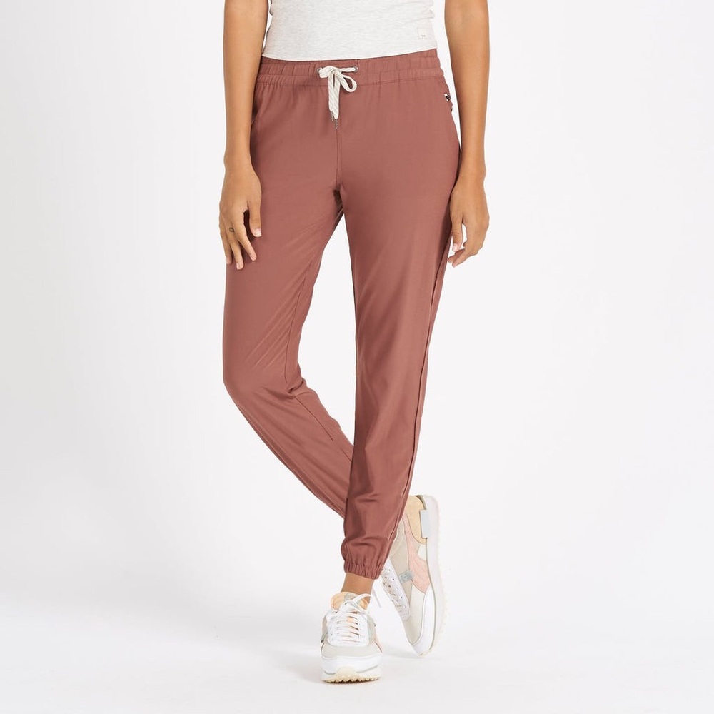 VUORI Weekend Jogger Terracotta brown  Size S • NWOT • Sold Out • Pristine
